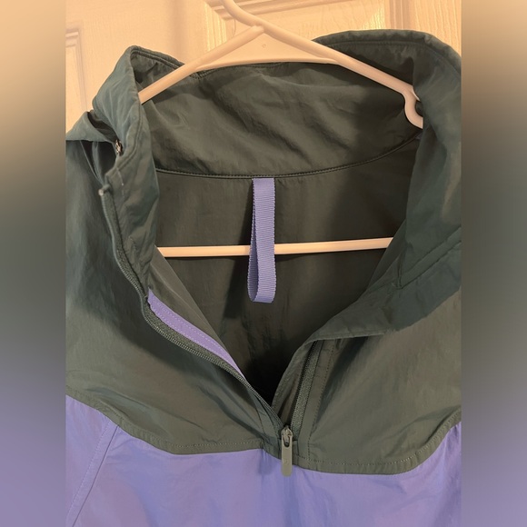 Lululemon Evergreen Anorak size 2 - Picture 4 of 7
